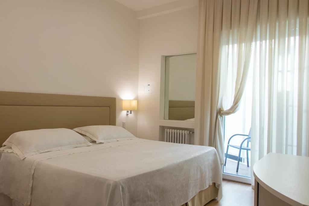 Hotel Universal Terme Abano Terme Kültér fotó